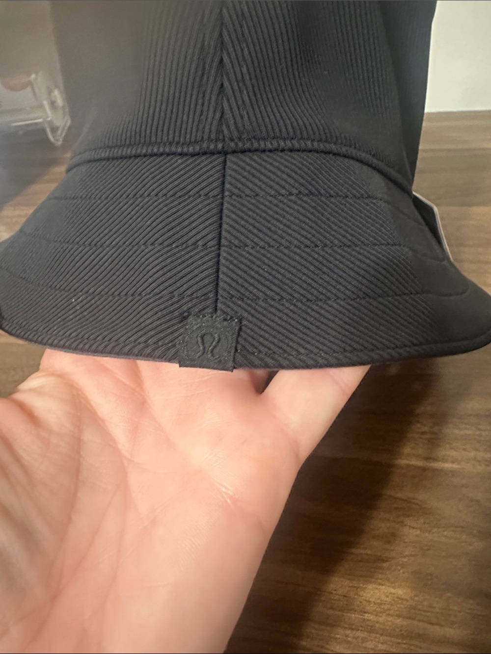 NWT Lululemon Reversible Ribbed Bucket Hat
Black - Picture 3 of 4